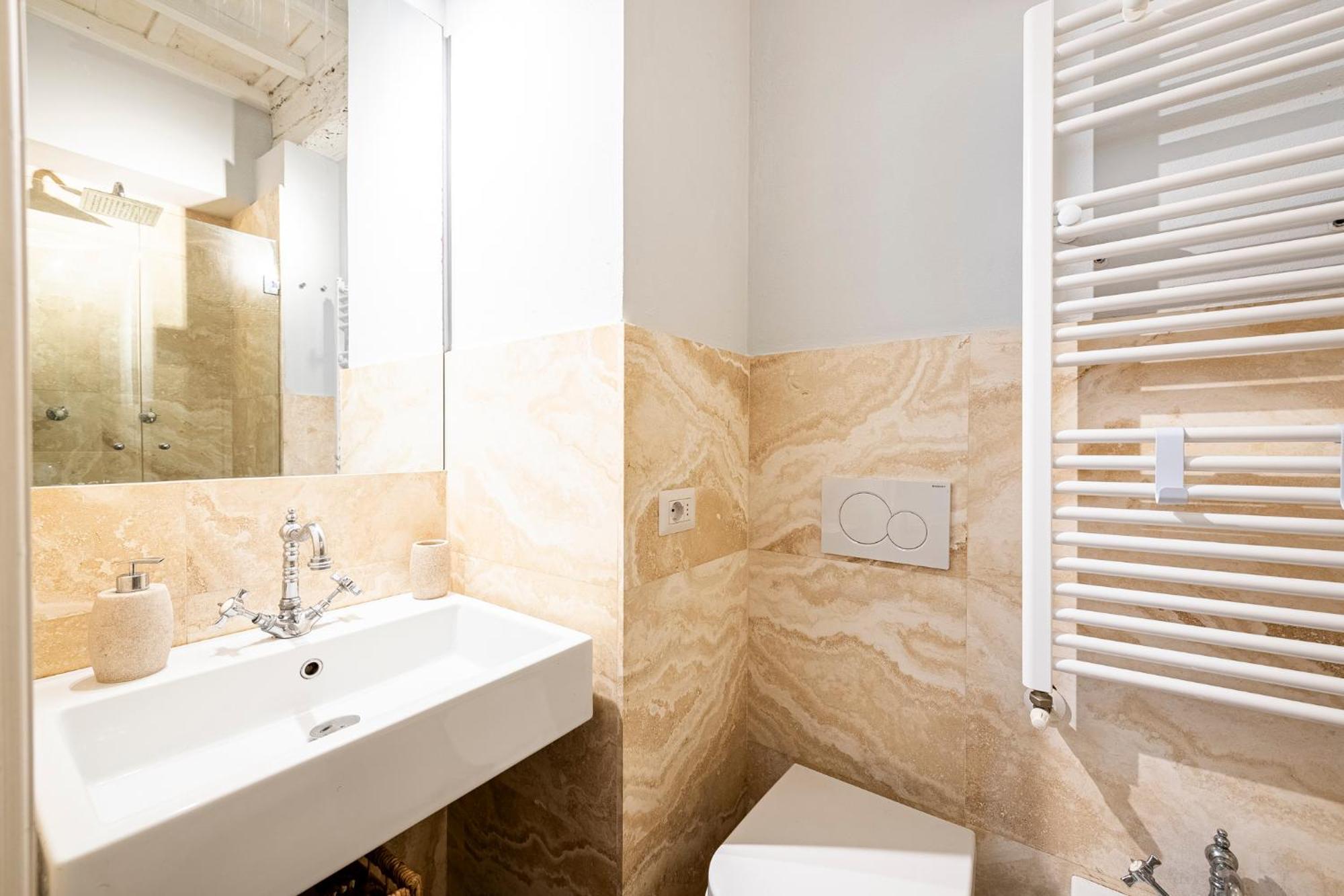 Suite In Pz. Michelangelo: Due Camere Con Due Bagni Florenz Exterior foto