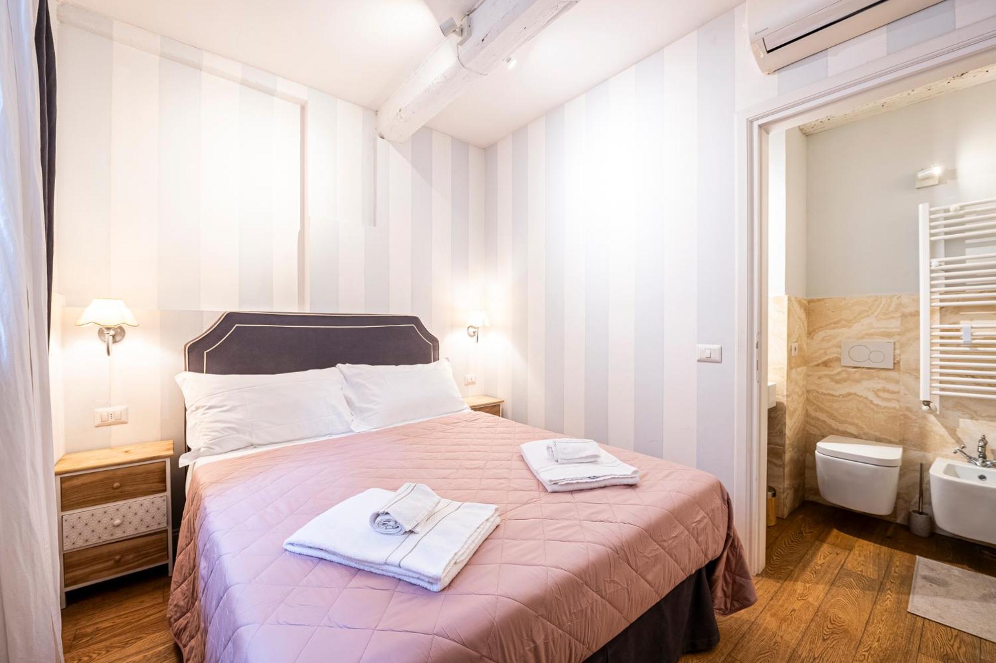 Suite In Pz. Michelangelo: Due Camere Con Due Bagni Florenz Exterior foto